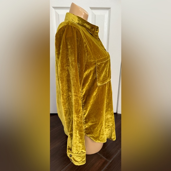 Anthropologie Maeve Karina Velvet Button Down Shirt in Gold Size 0 OB1057701 - Picture 5 of 16